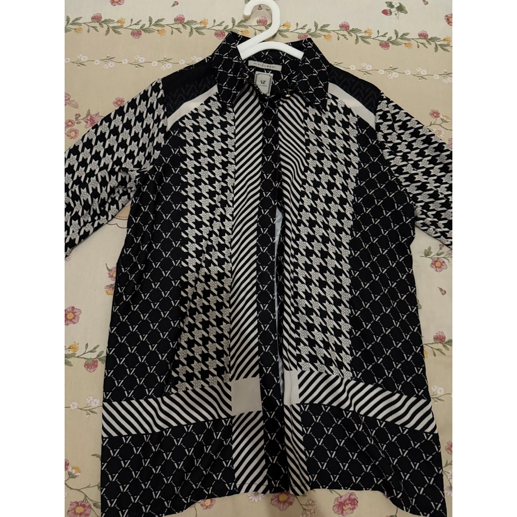 preloved vz rufayya top