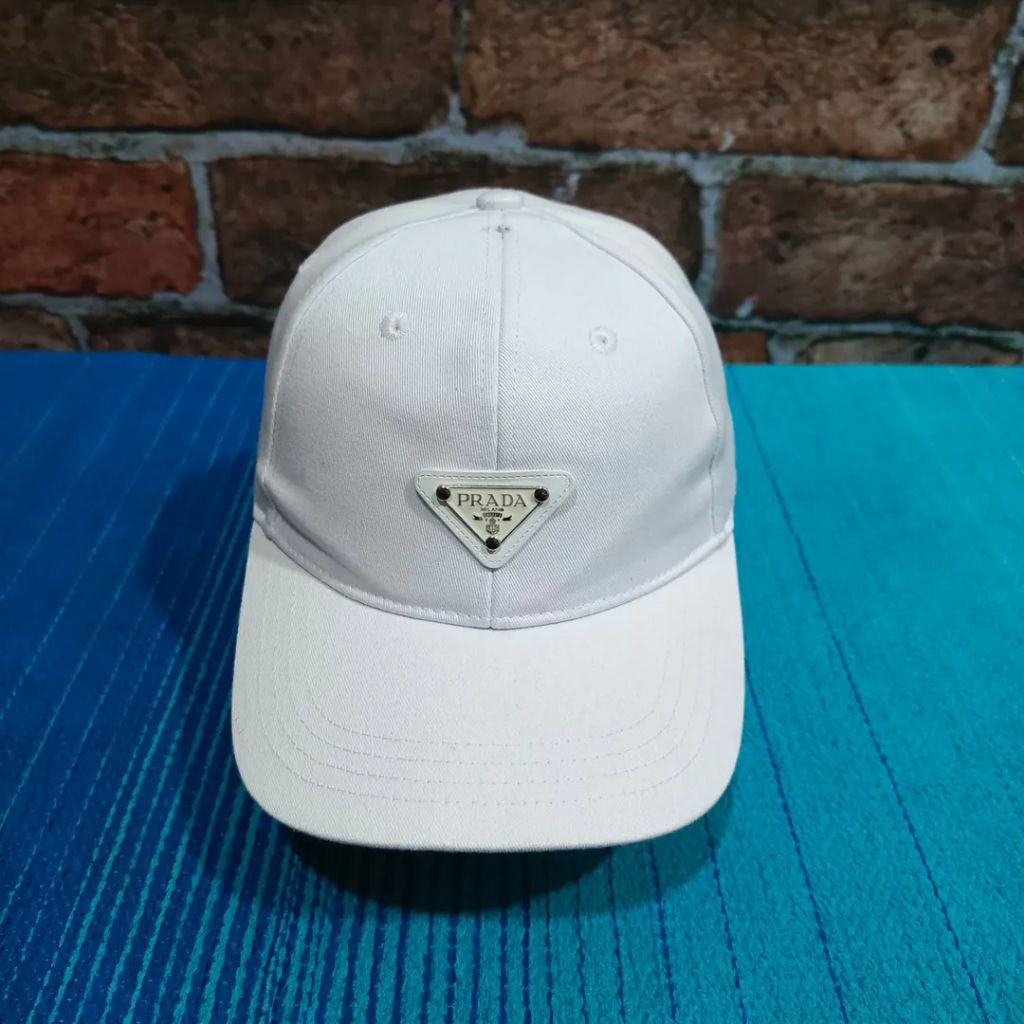 topi baseball PRADA casual bagus