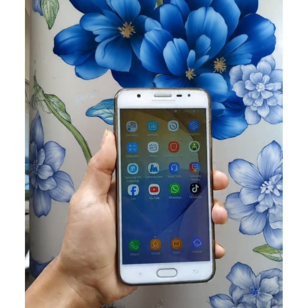 HP SAMSUNG GALAXY J7 PRIME, 3/32 GB. SECOND BERKUALITAS.