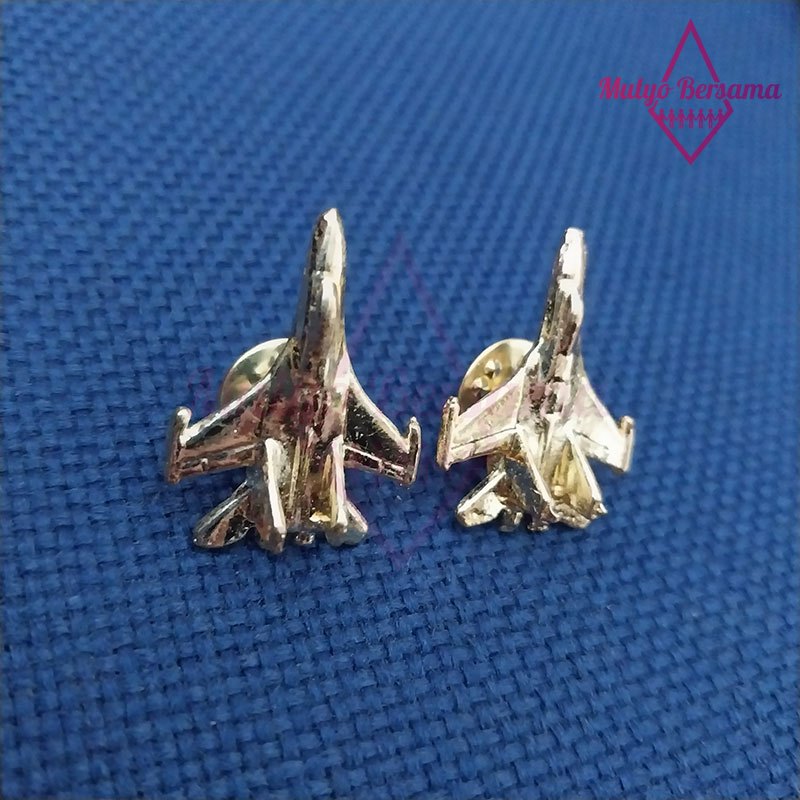 Pin Pesawat Pin Miniatur Pesawat F16 Pin Bros Pesawat Pin Pesawat F16 - Mulyo Bersama
