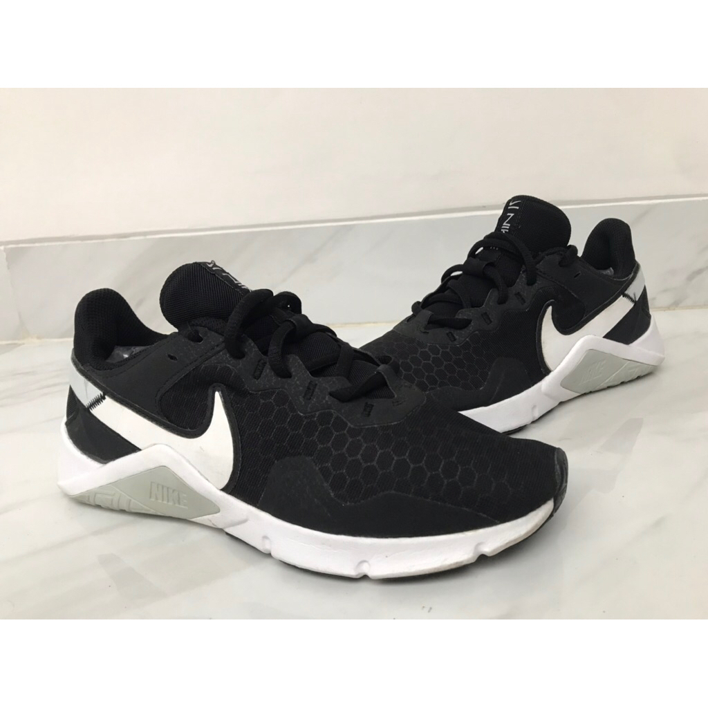 Septu Sekolah Hitam PL Nike Legend Essential 2 Size 37.5 insole 23.5cm