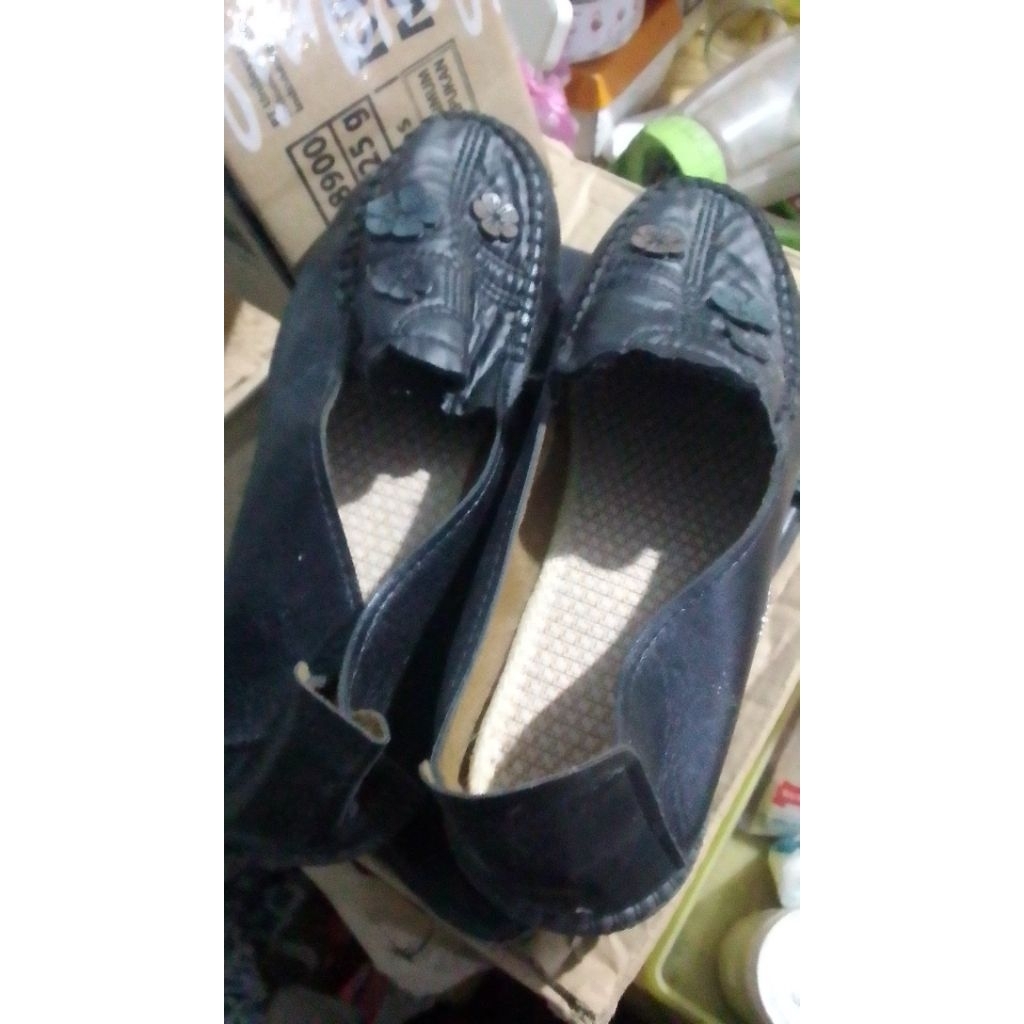 FLAT SHOES WANITA GRATICA