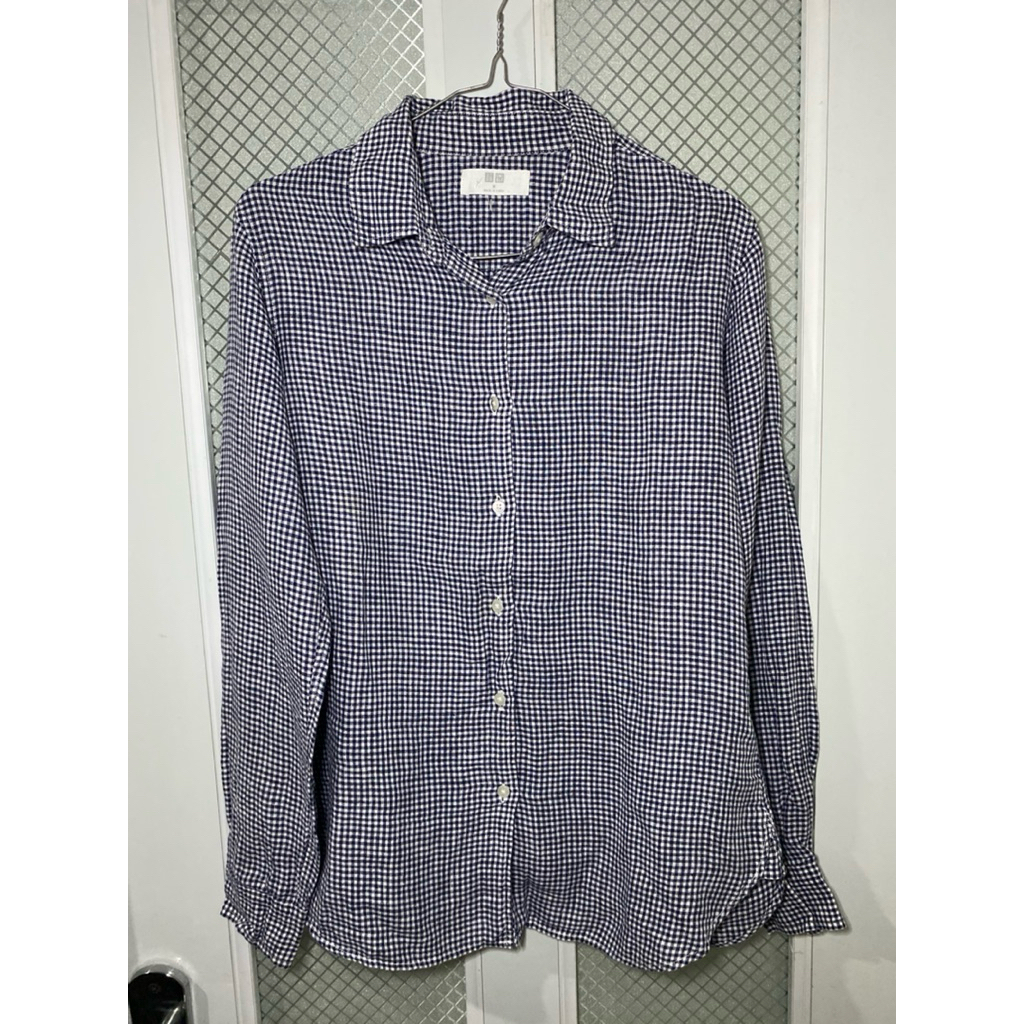 Kemeja Uniqlo Kotak Navy Putih Wanita M