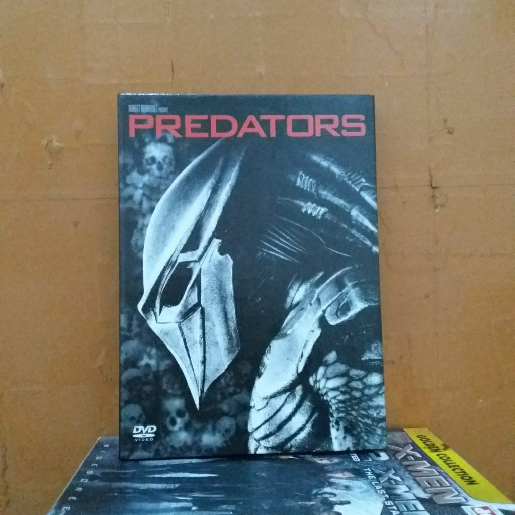 DVD ORIGINAL FILM PREDATORS