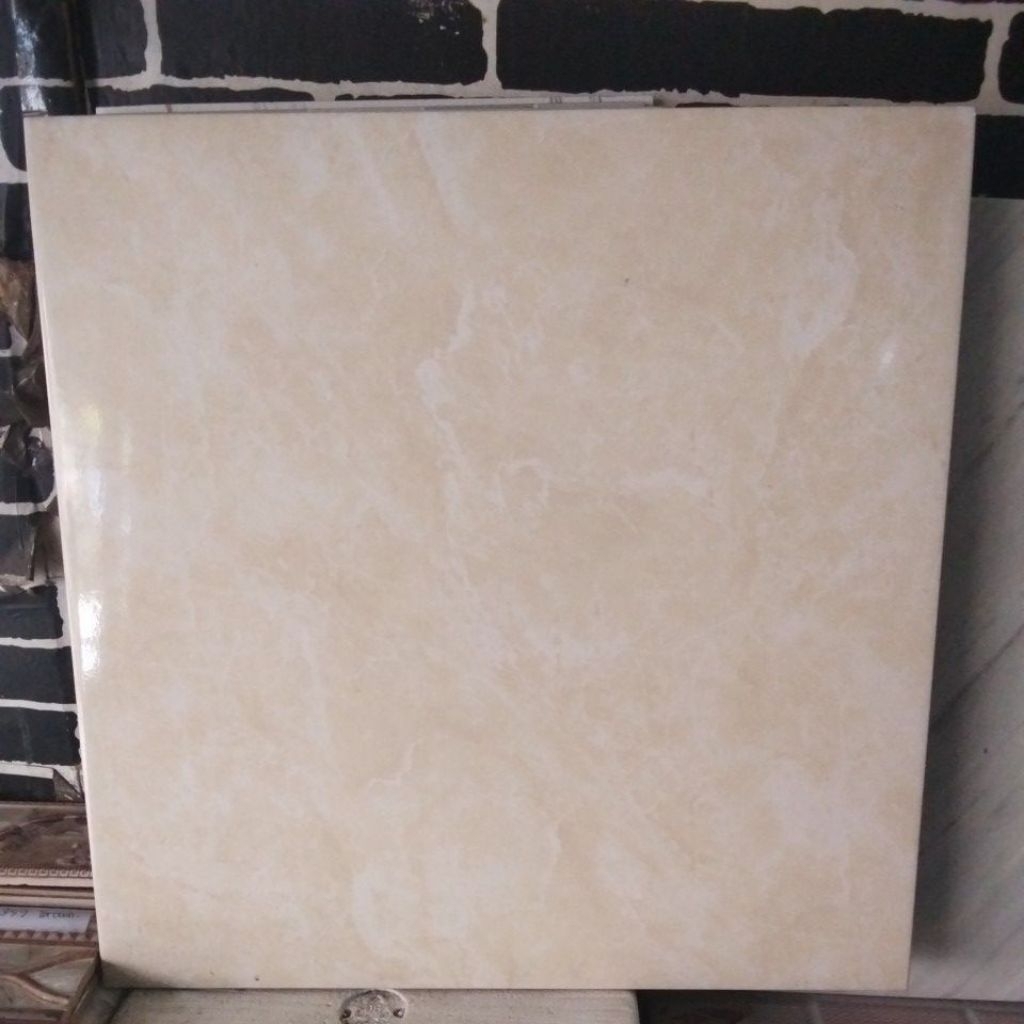 Asia Tile Zigma Cream 40x40 Glosy kwA - Keramik motif Cream Murah Meriah