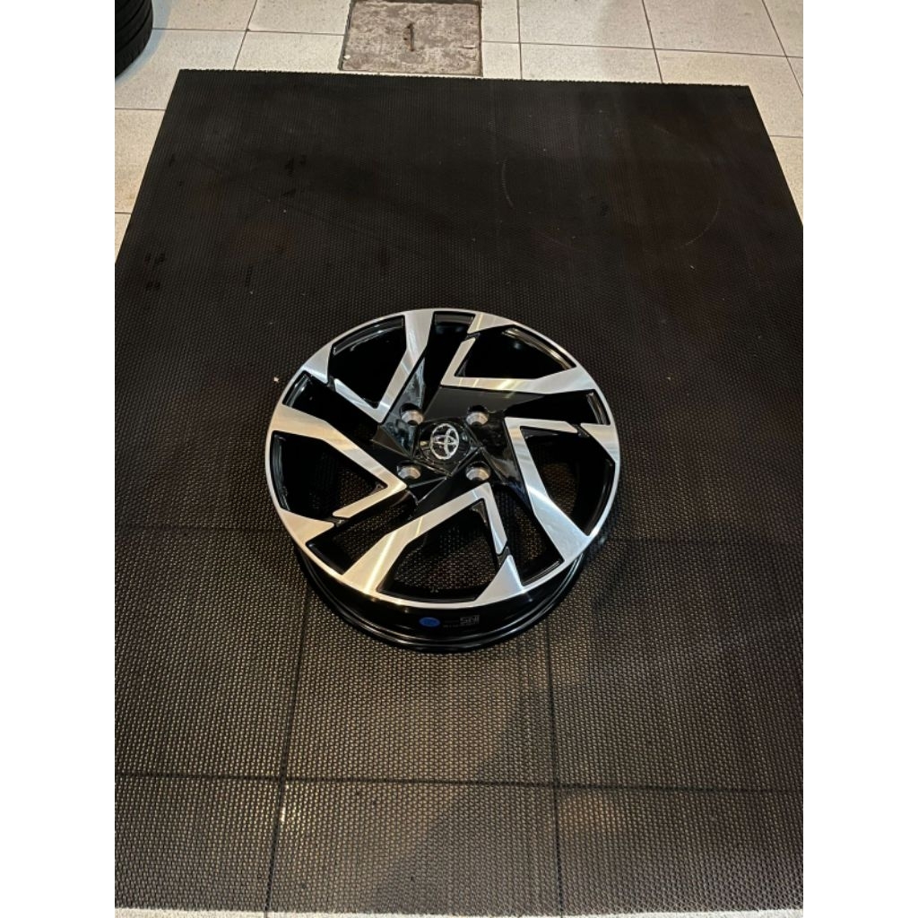 Velg Baru oem AVANZA VELOZ R15 pcd 4x114.3 et 42 lebar 5.5 in