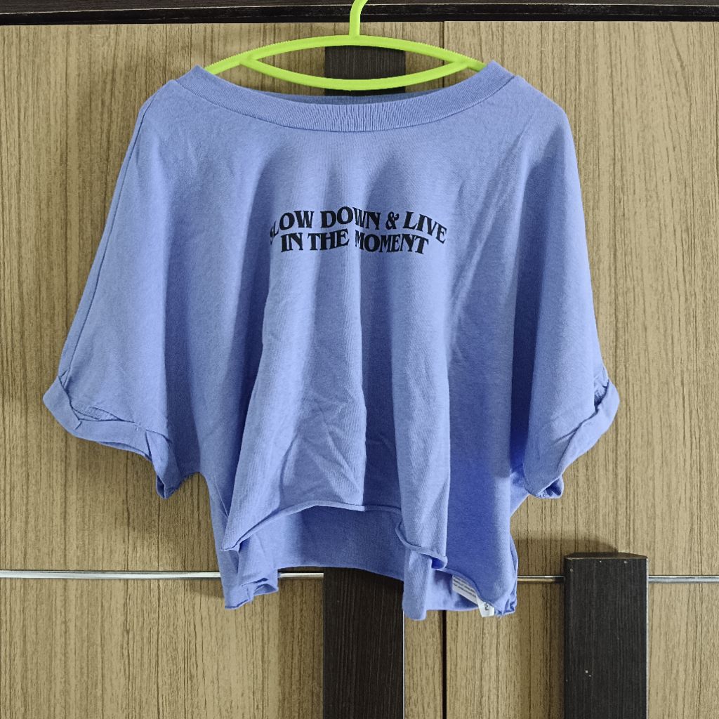 Kaos Cewe Crop Pull Bear All Size/RTA