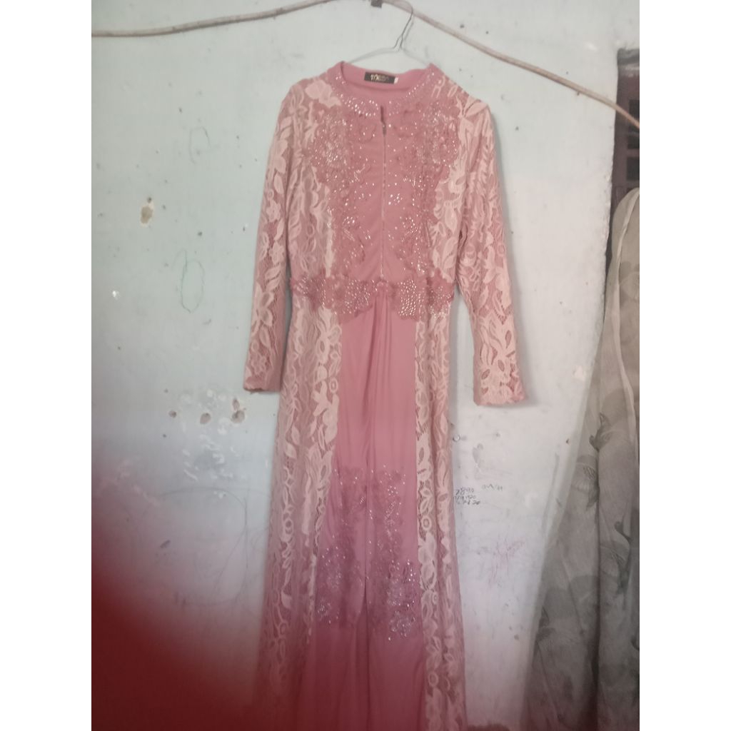 Gamis Brukat Mewah Rayon Premium dengan Jahitan Halus