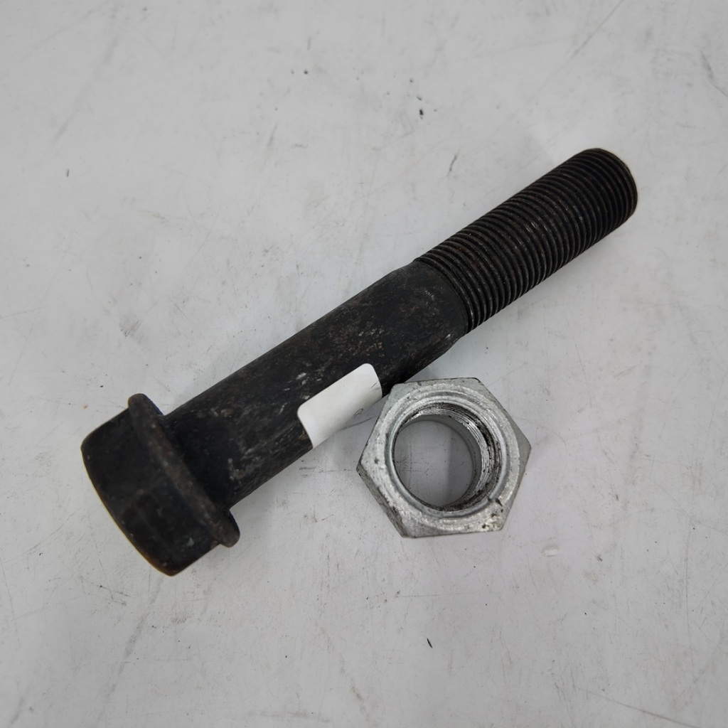 Baut Kuku Bucket Excavator Komatsu PC200 (24*130)