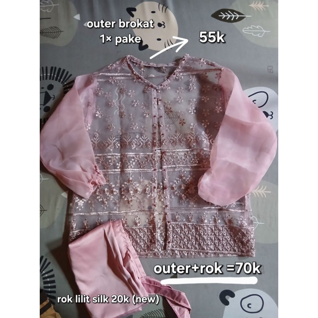 outer brokat dan rok satin silk