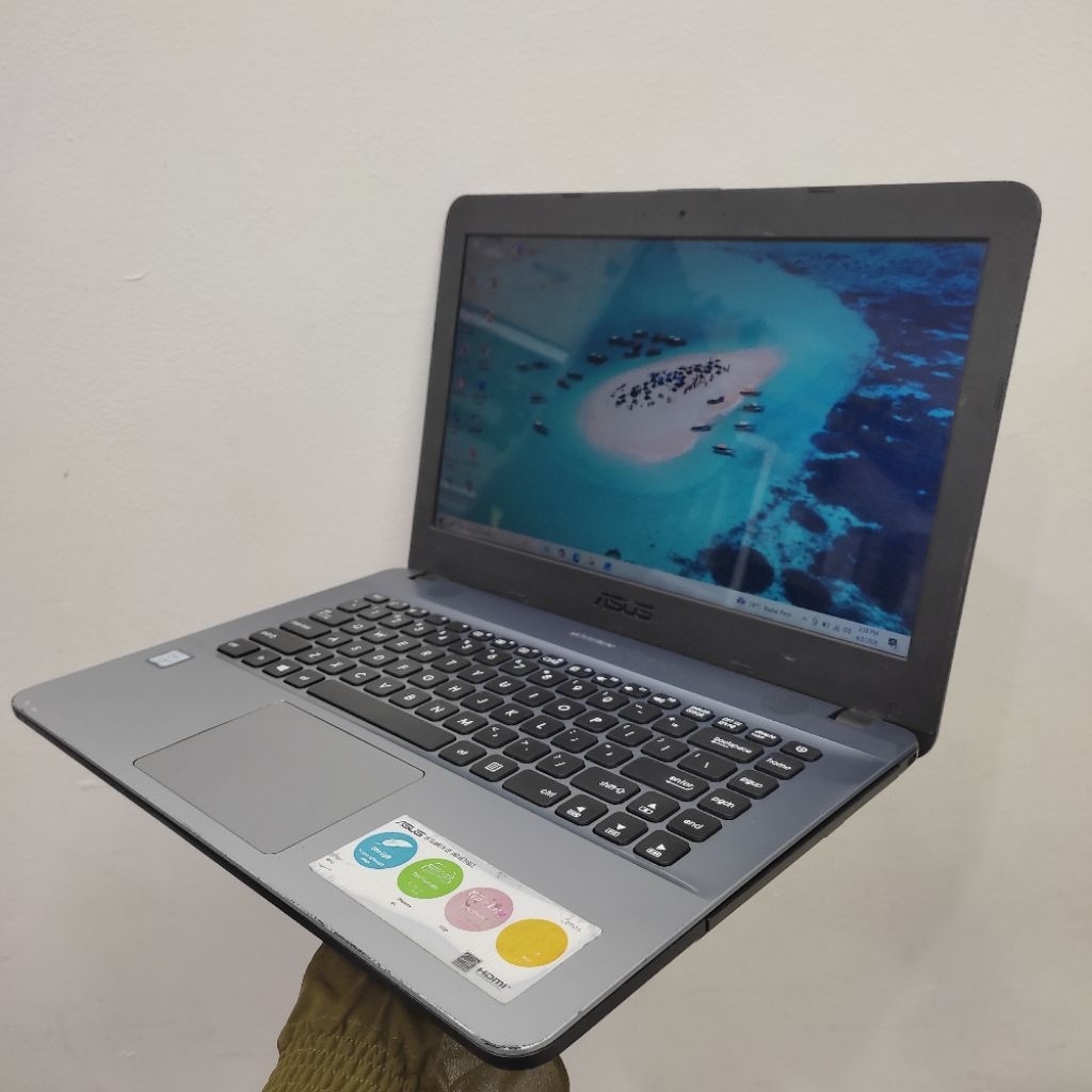 ASUS VIVOBOOK X441U INTEL CORE i3-6006U RAM 4 GB SSD 128 GB