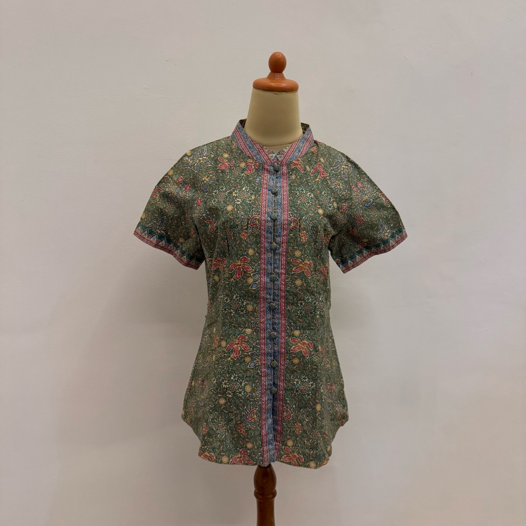 PRELOVED Batik Keris Green Traditional Print Short Sleeve Shirt Blouse Kemeja Formal Wanita