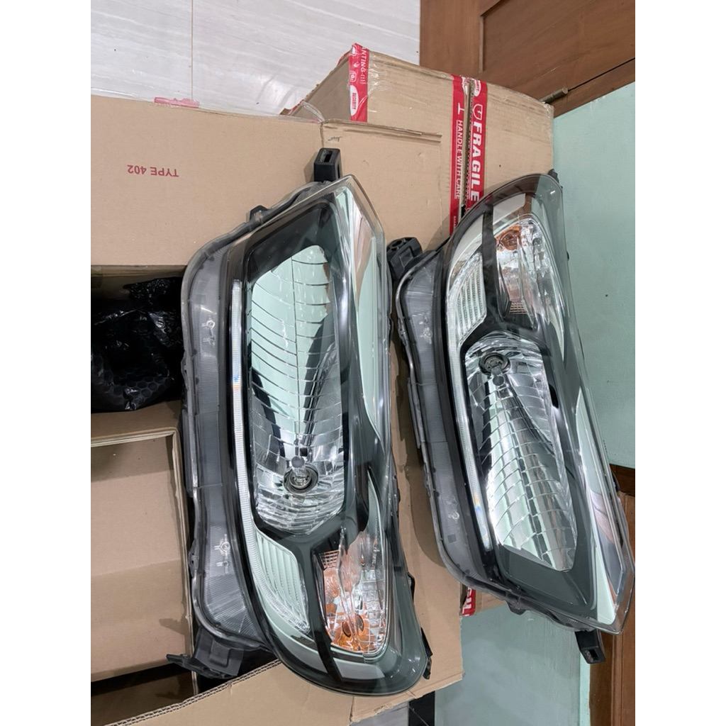 lampu depan head lamp mobilio brio 2018 facelift