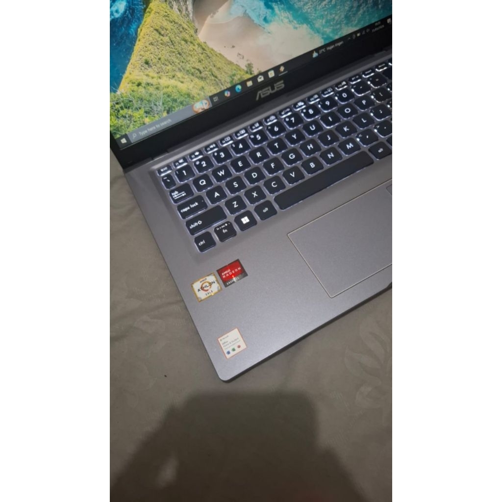 LAPTOP ASUS ATHLON GOLD SERI TERTINGGI ATHLON