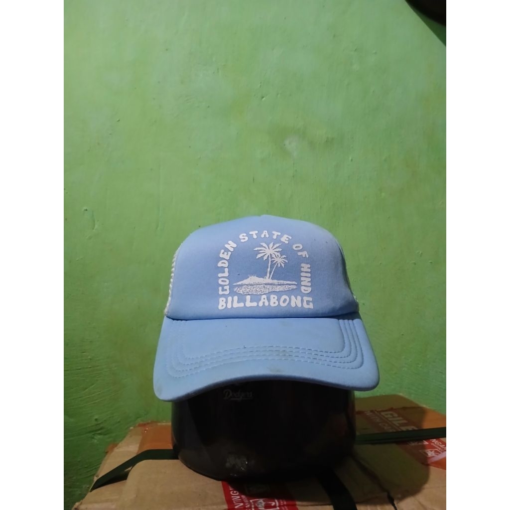 Bilabong biru