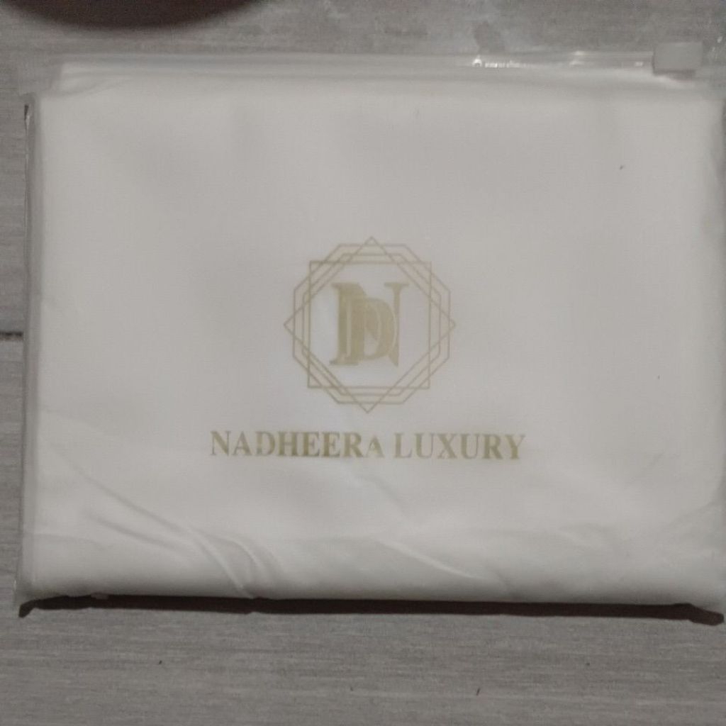 kerudung nadheera