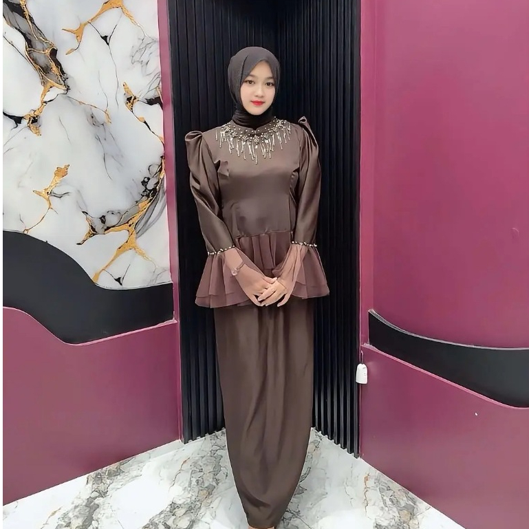 set kurung melayu peggy bahan maxmara silk , tile polos, payet Mutiara, Tersedia dalam Hitam, Maroon