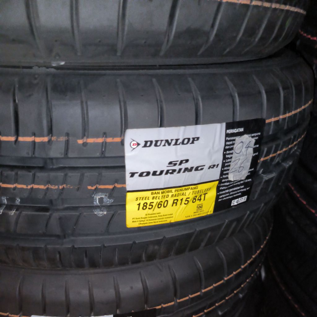 DunlopTour R1 185/60R15 Dot:26