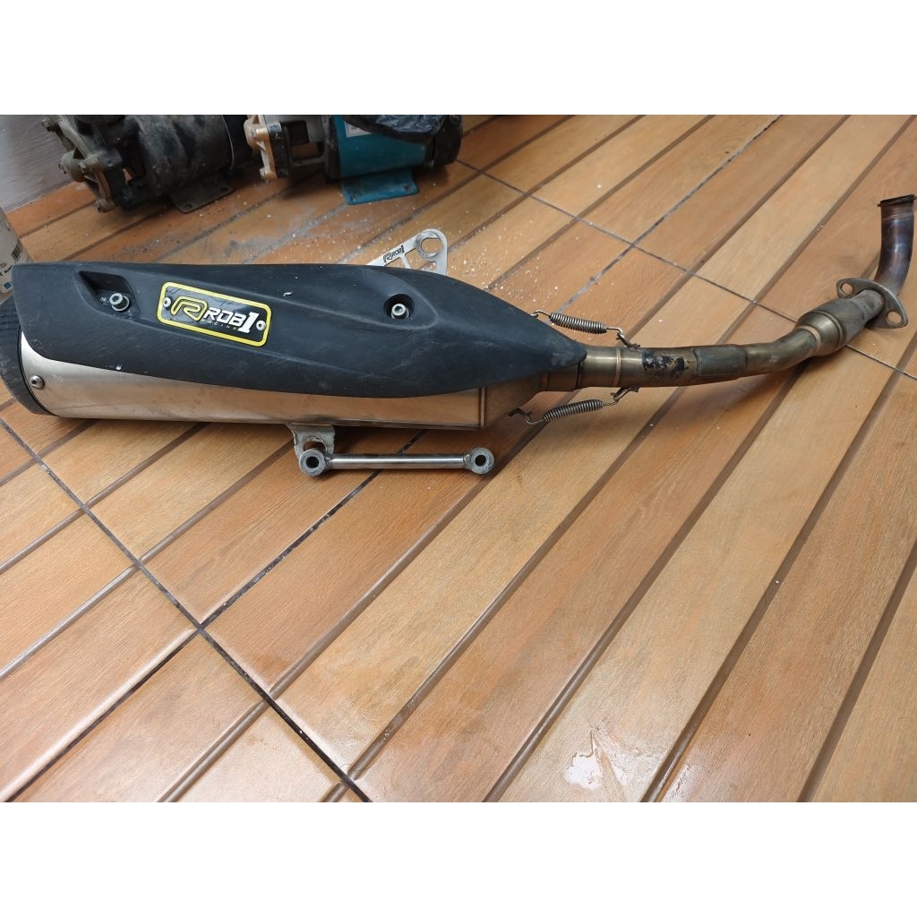 Knalpot ROB1 Standard Racing – NMAX New (Bekas)
