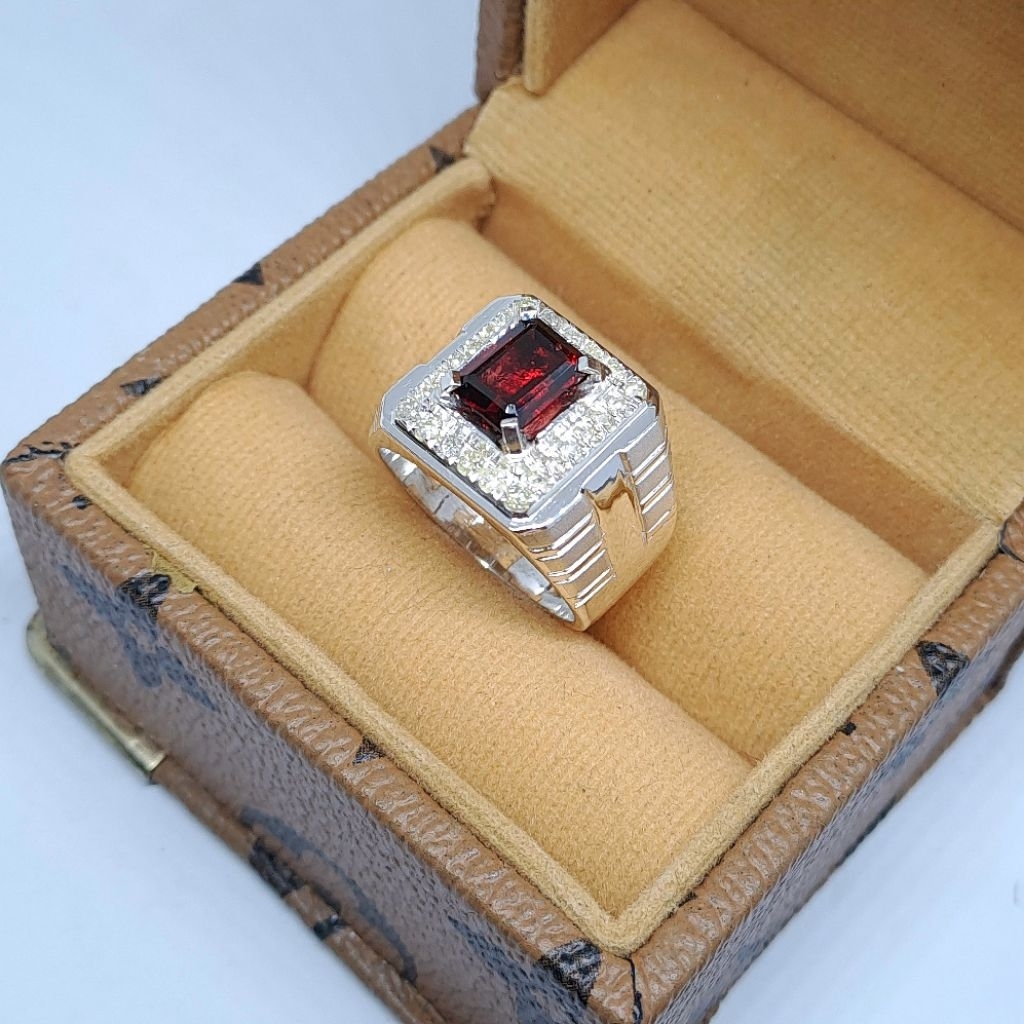 Cincin Silver Pria Batu Merah Garnet | Berlian Asli