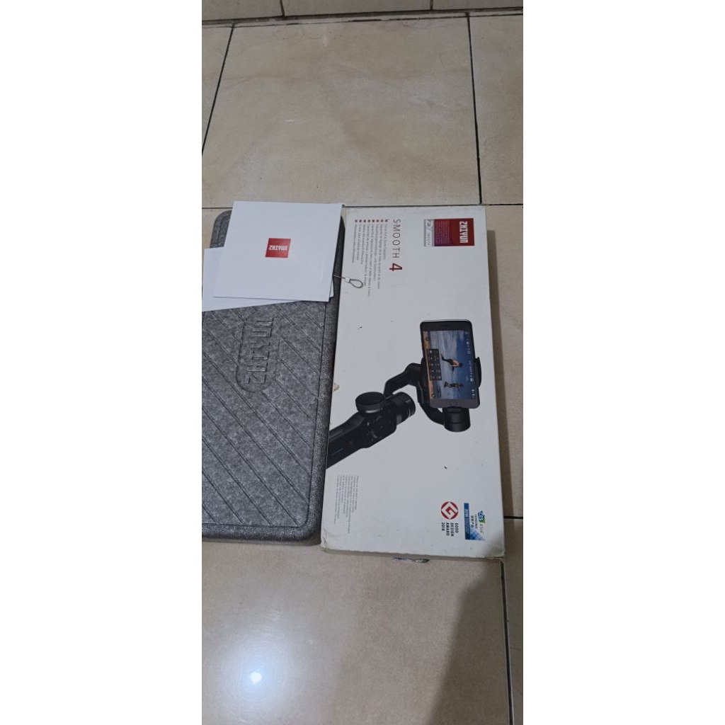 zhiyun smooth 4