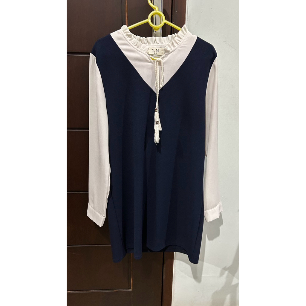 Dress Wanita Navy Putih Lengan Panjang Preloved