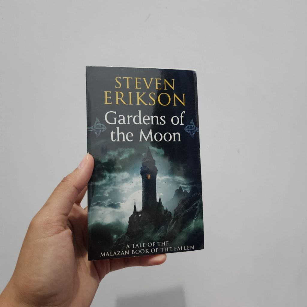 [READY NEW EN] Gardens of the moon by Steven Erikson (mass market paperback US import original)