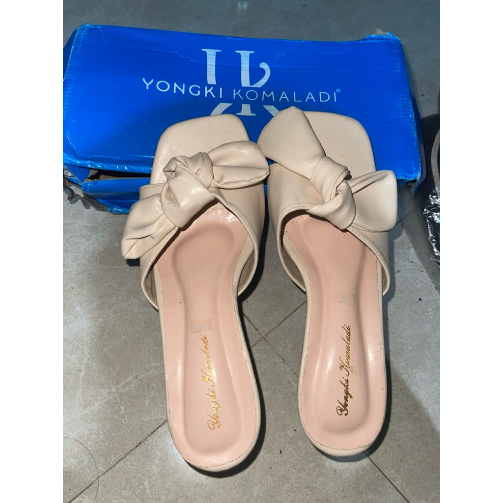 HIGH HEELS YONGKI KOMALADI MERK MALL MATAHARI NEW