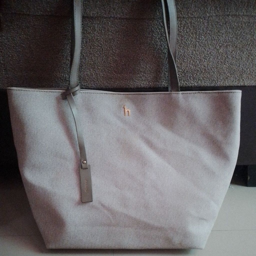 Tas preloved tote hazzys kanvass