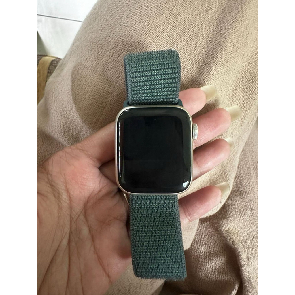 Apple Watch SE Gen 2 40mm Starlight Second like NEW