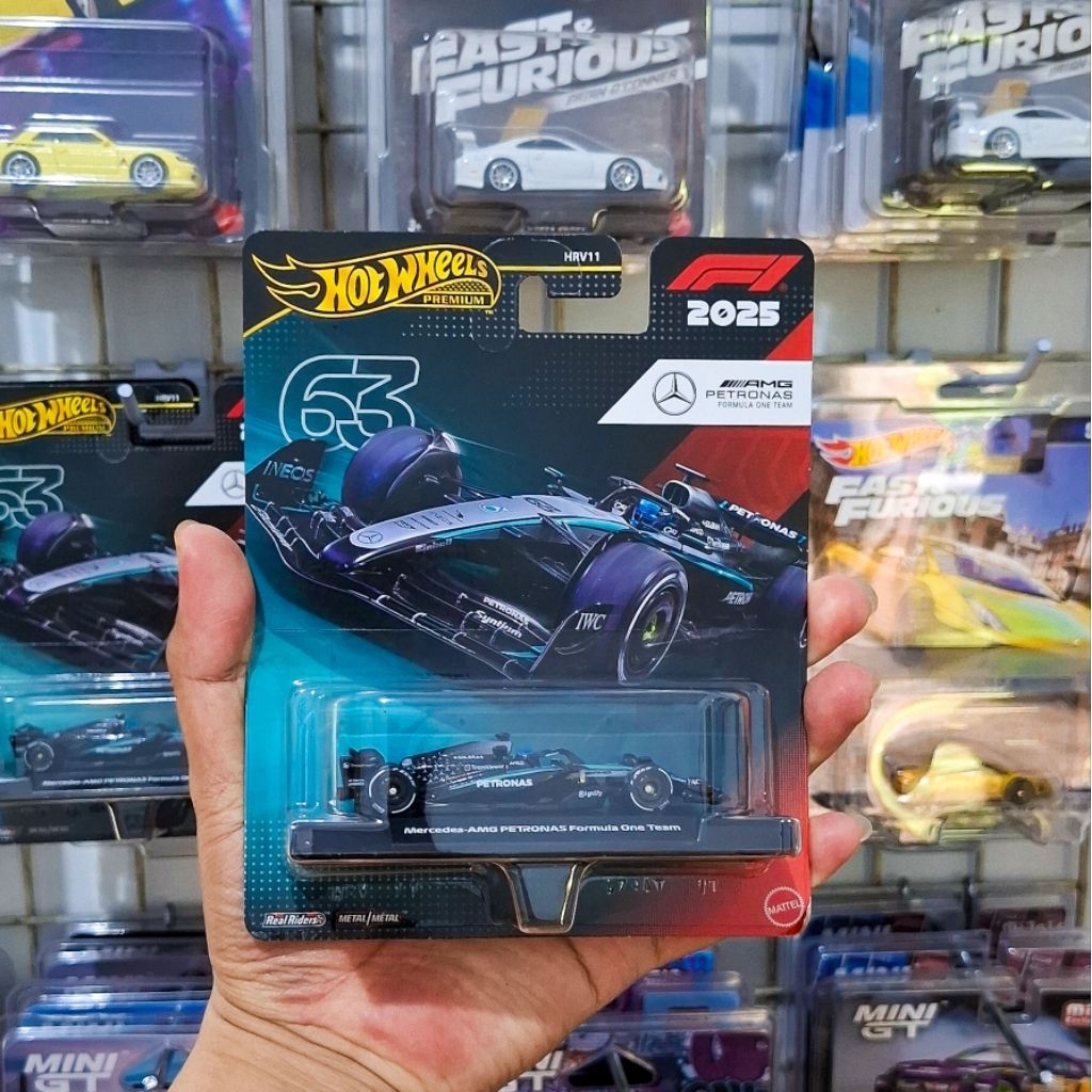 Hot Wheels Premium AMG Petronas #63 F1 Team