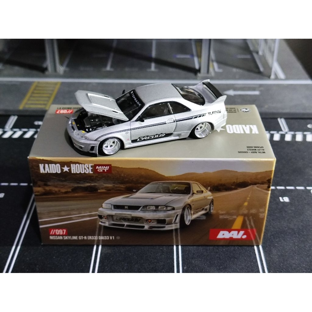 MiniGT Kaido House Nissan Skyline R33 Dai