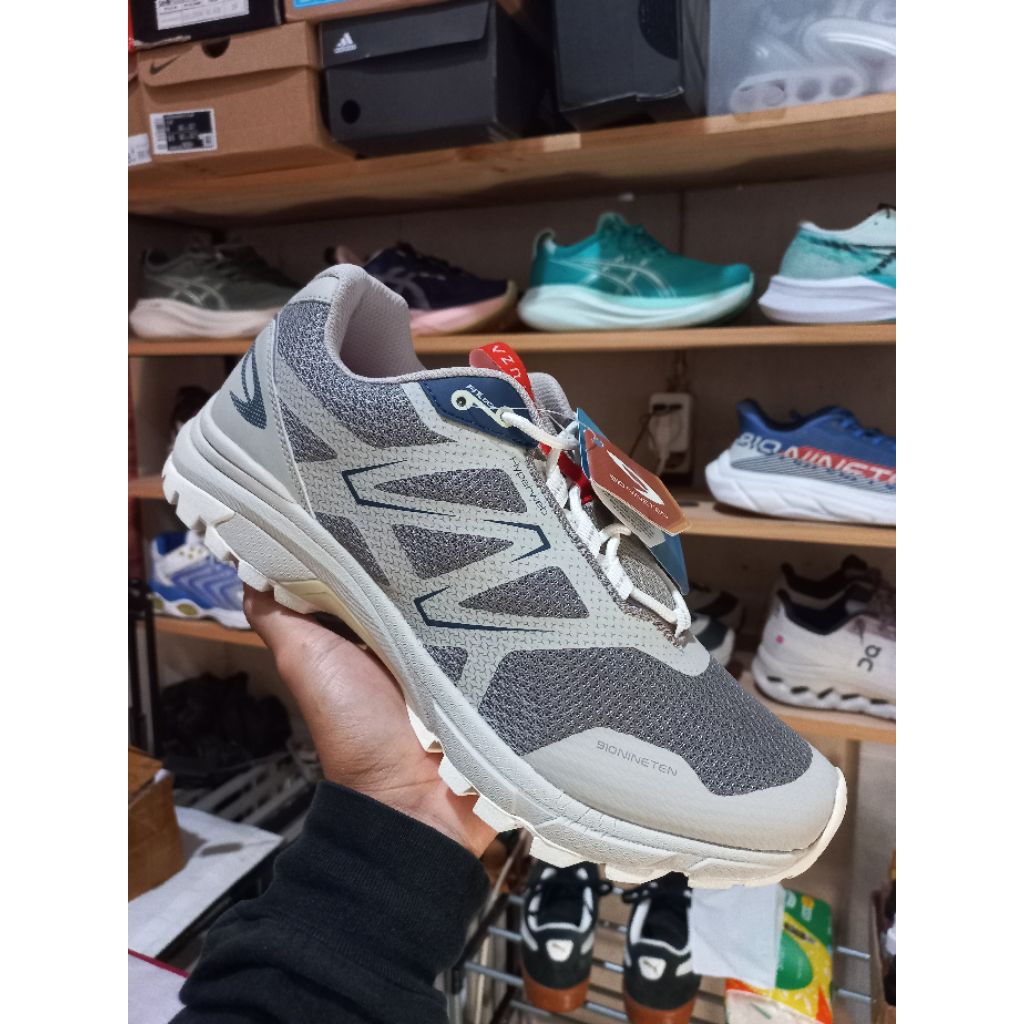 910 Nineten Yuza sepatu lari trail run