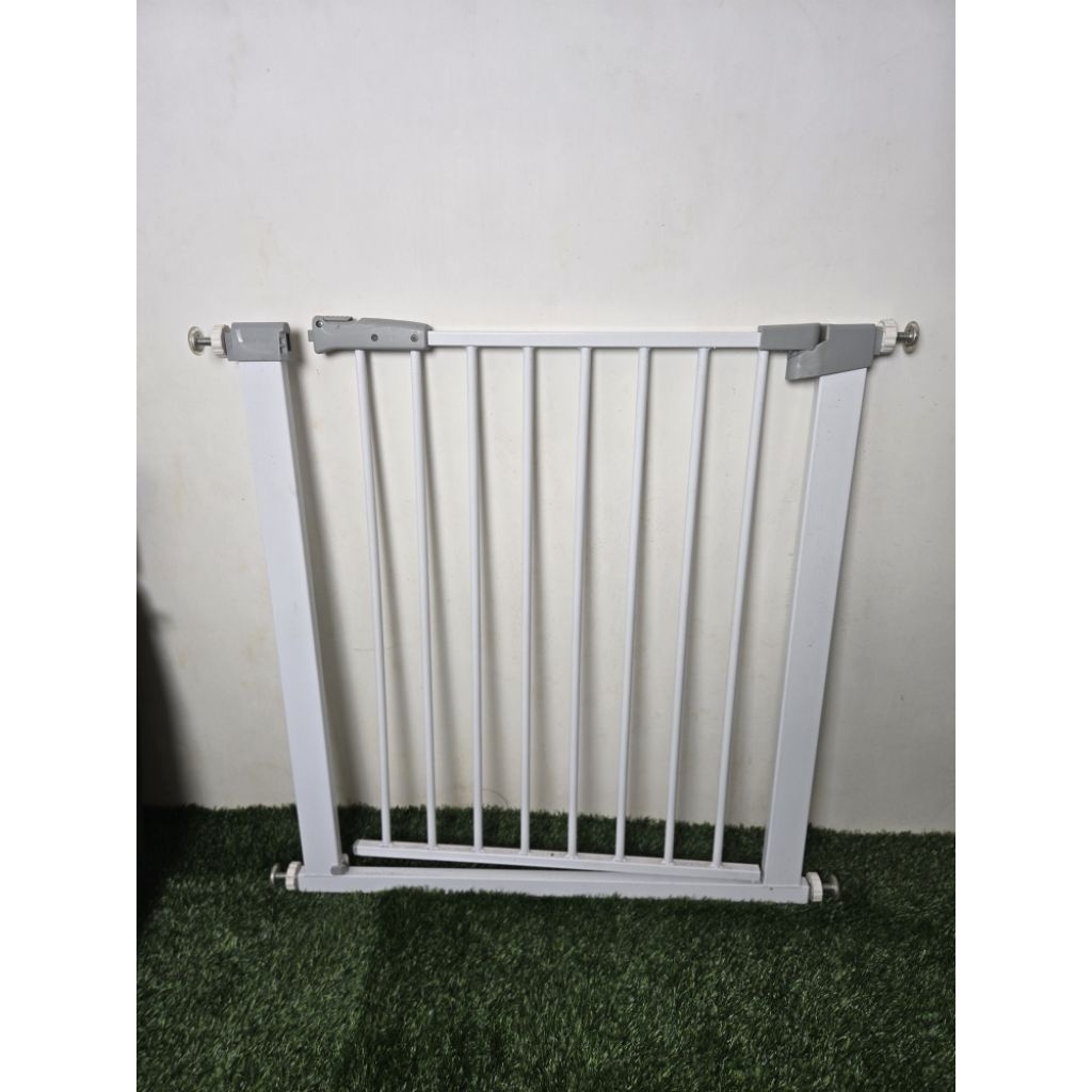Preloved Speeds Baby Safety Gate