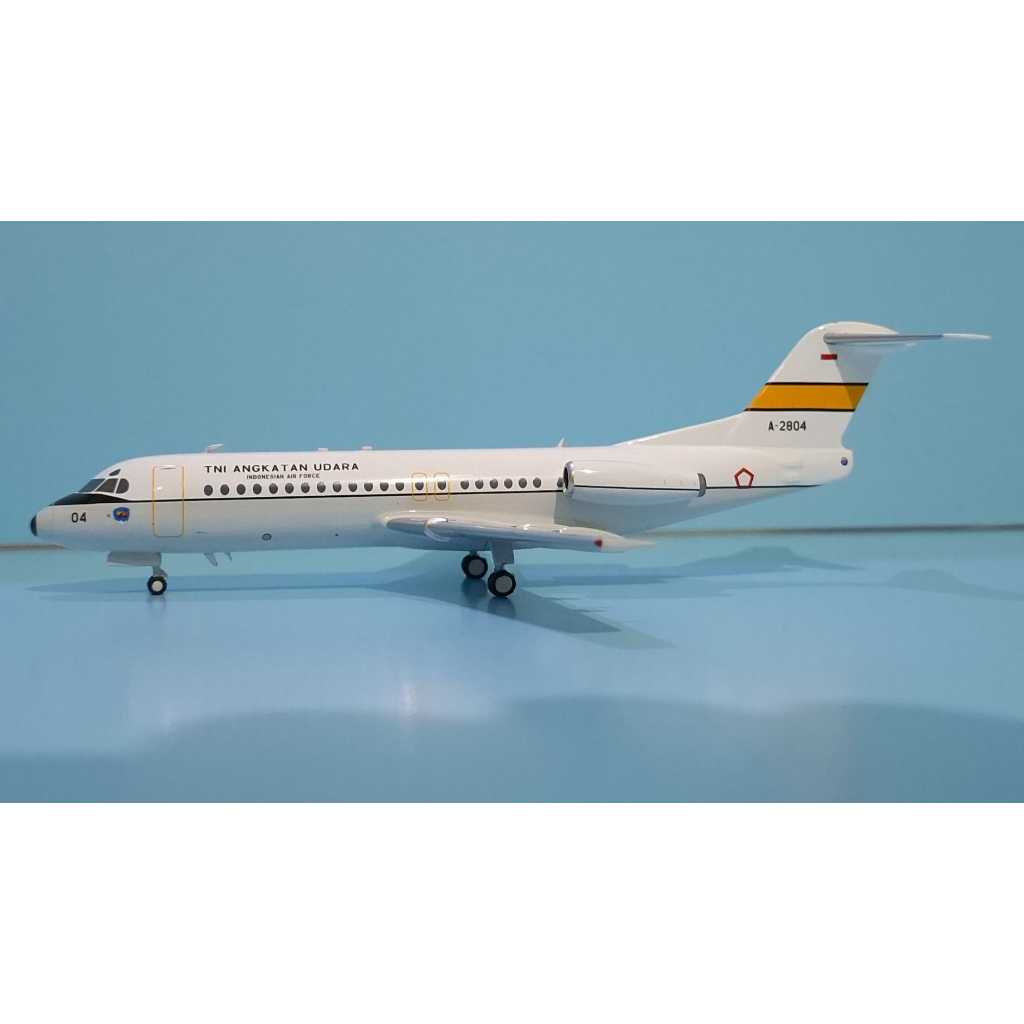 Diecast Pesawat Indonesian Air Force TNI AU Fokker F28-4000 Fellowship - A-2804 Skadron Udara 17 VIP
