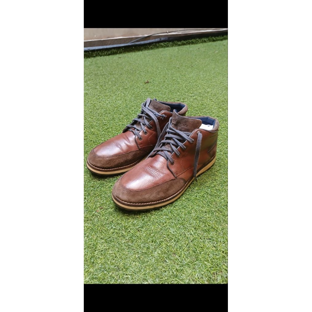 Sepatu boot second. Sepatu boot preloved. Sepatu kulit second. Sepatu kulit preloved. Sepatu casual 