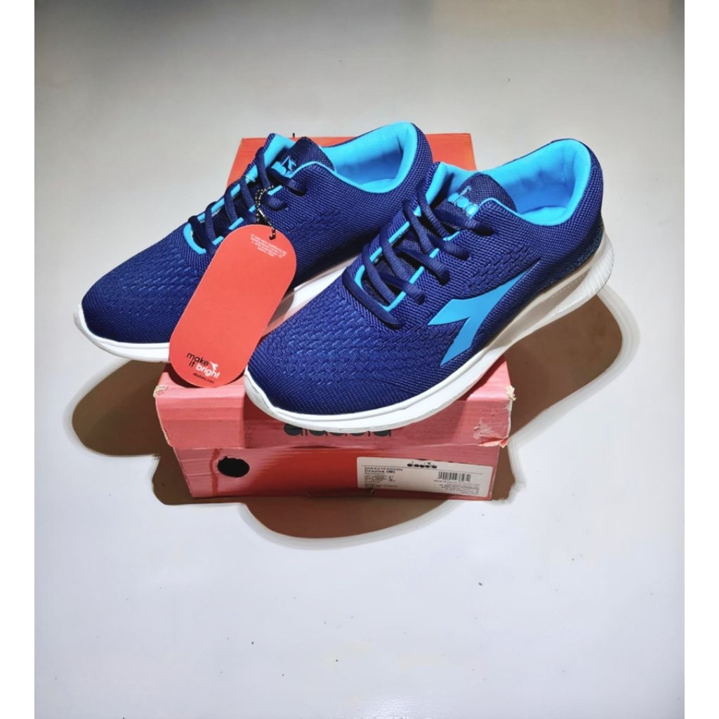 Sepatu Diadora Cronos Running Navy