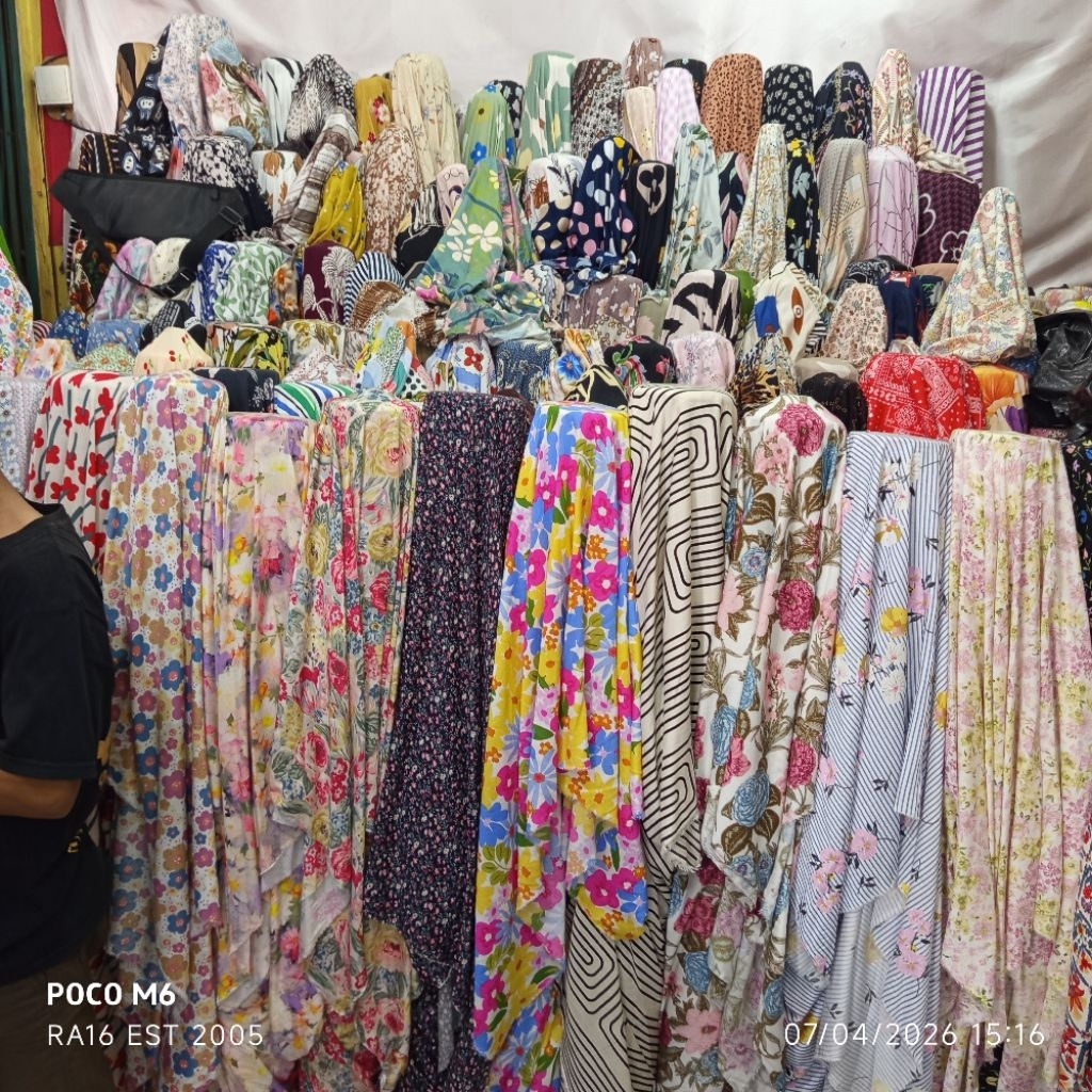 HARGA/0,5 M | KAIN RAYON UNIQLO MOTIF / BAHAN RAYON VISCOSE PREMIUM / KATUN RAYON MOTIF / KAIN DRESS