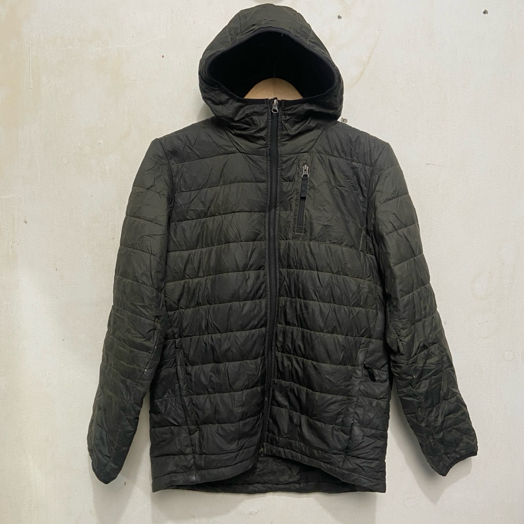 tnf jaket gelembung size  M