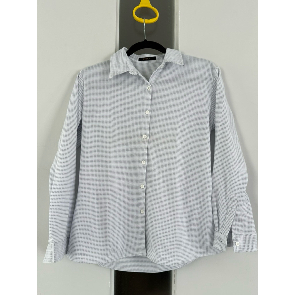 Kemeja Dust L Putih Biru (Preloved)