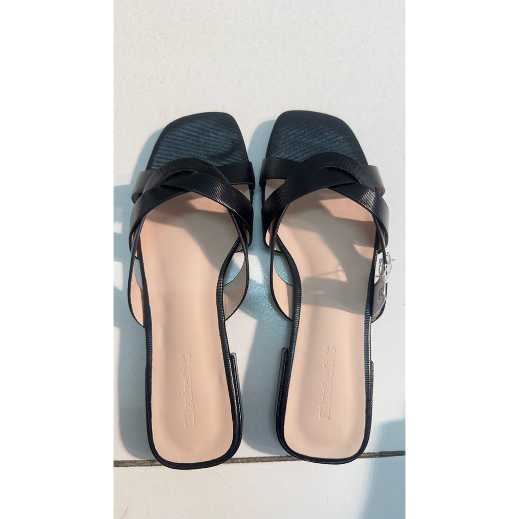 sandal hak by elizabeth