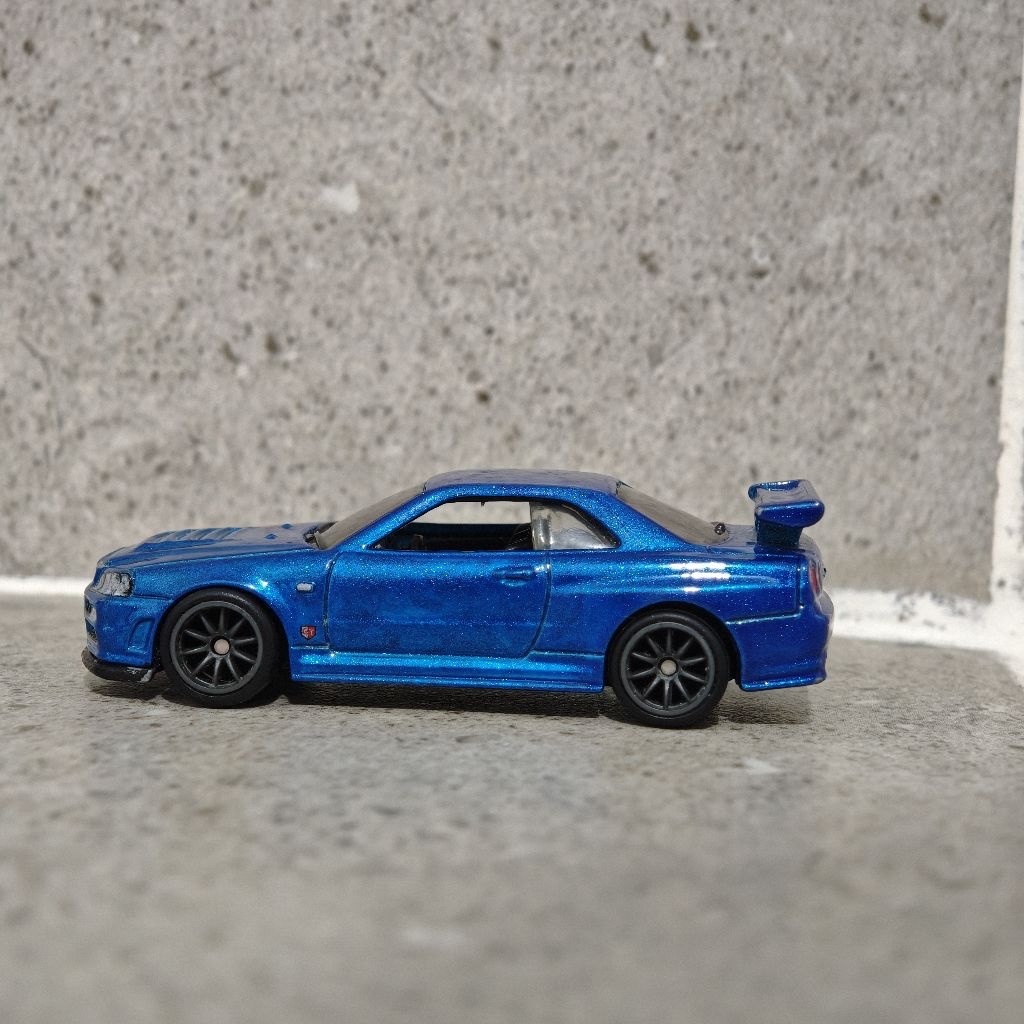 Hotwheels Premium Nissan Skyline GT-R R34 Fast & Furious Fast Superstar Loose