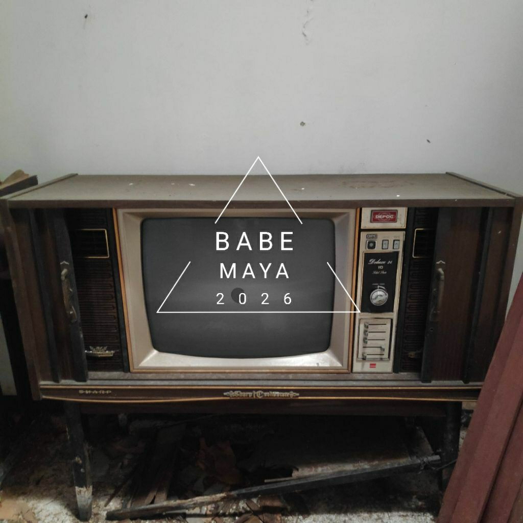 TV Jadul Lawas Kuno Vintage dengan lemari penyimpannya