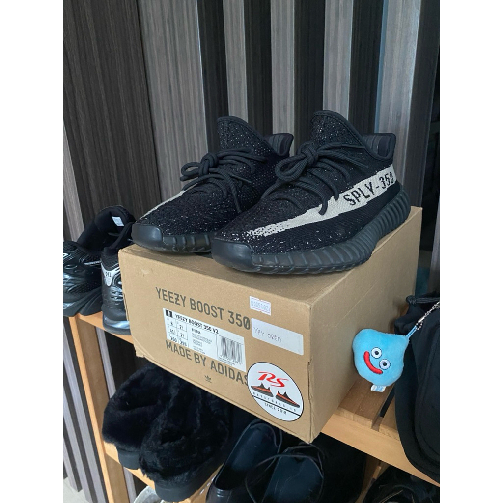 adias yeezy v2 oreo