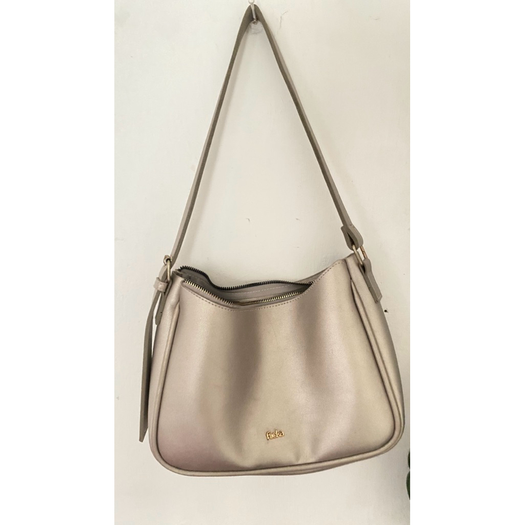 PRELOVED FLICKA BAG