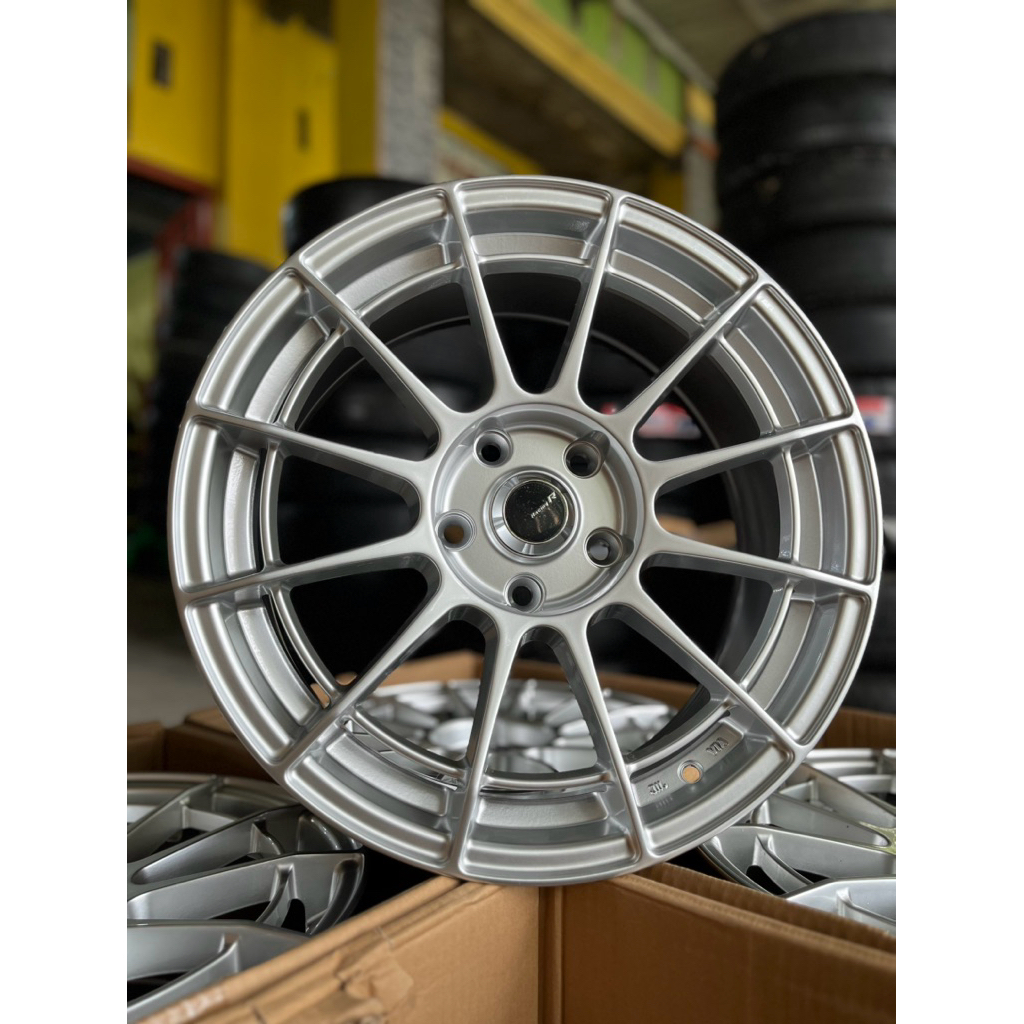 velg enkei spider R17 pcd 5x114 kondisi baru