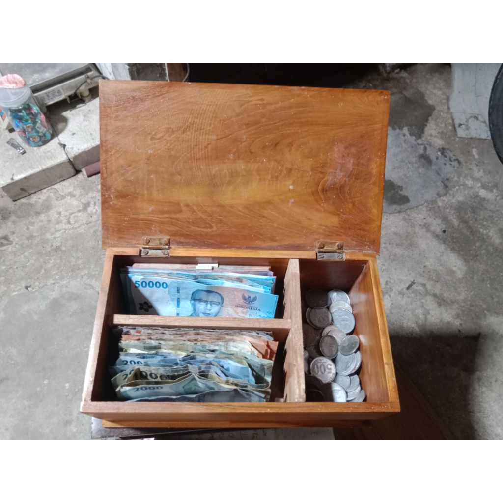 Laci Kasir /kotak uang kayu jati