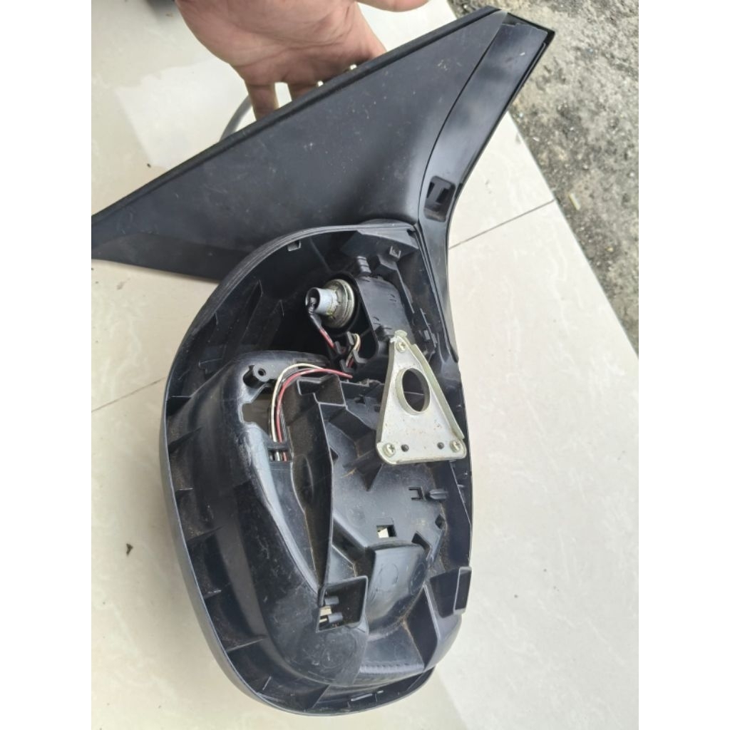 Spion mobil suzuki swift 2005 - 2008 kanan kondisi seperti di gambar