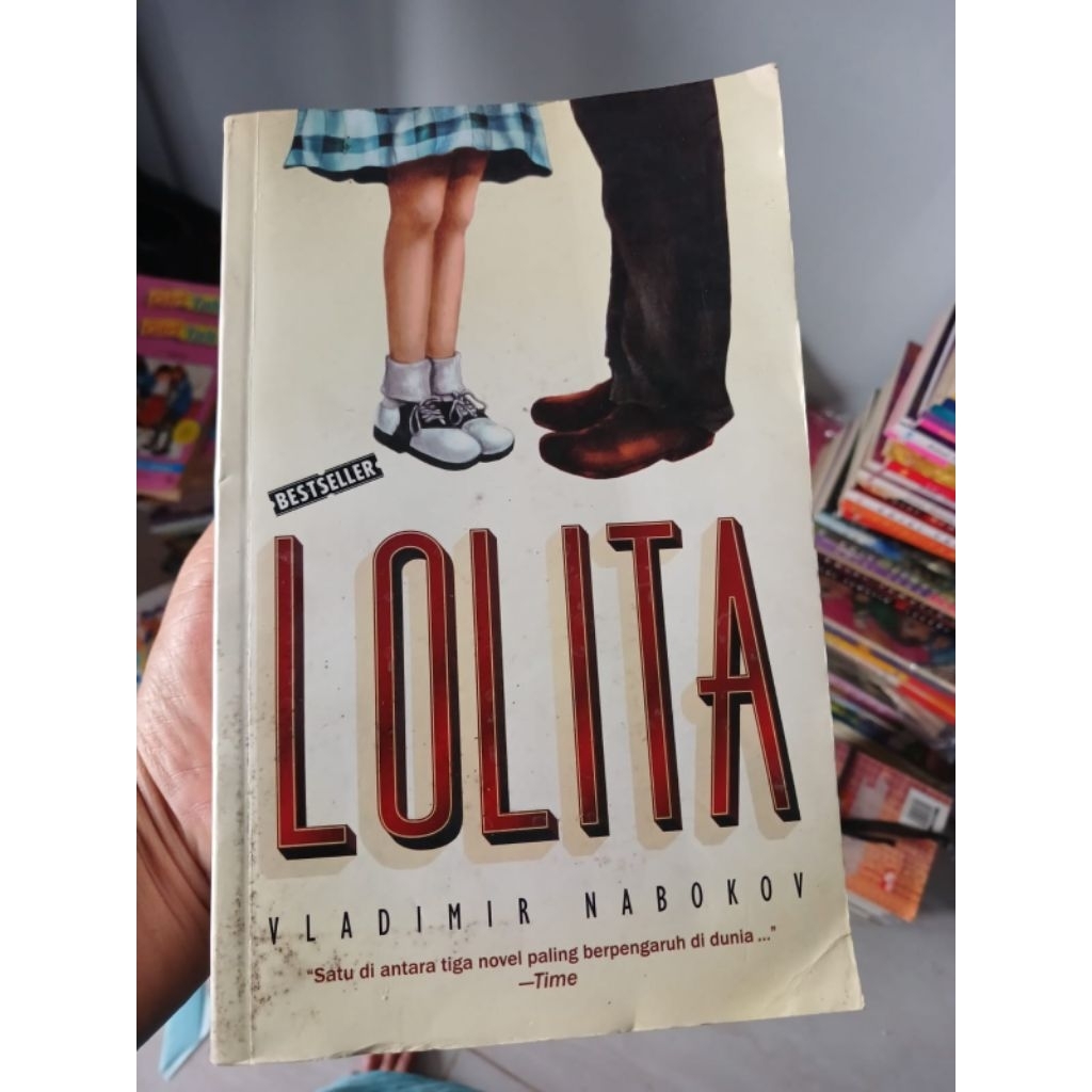 NOVEL LOLITA