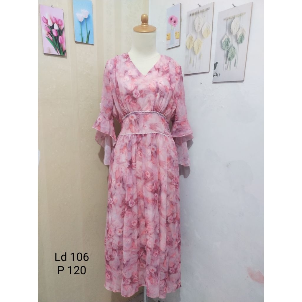 Dress pink bunga